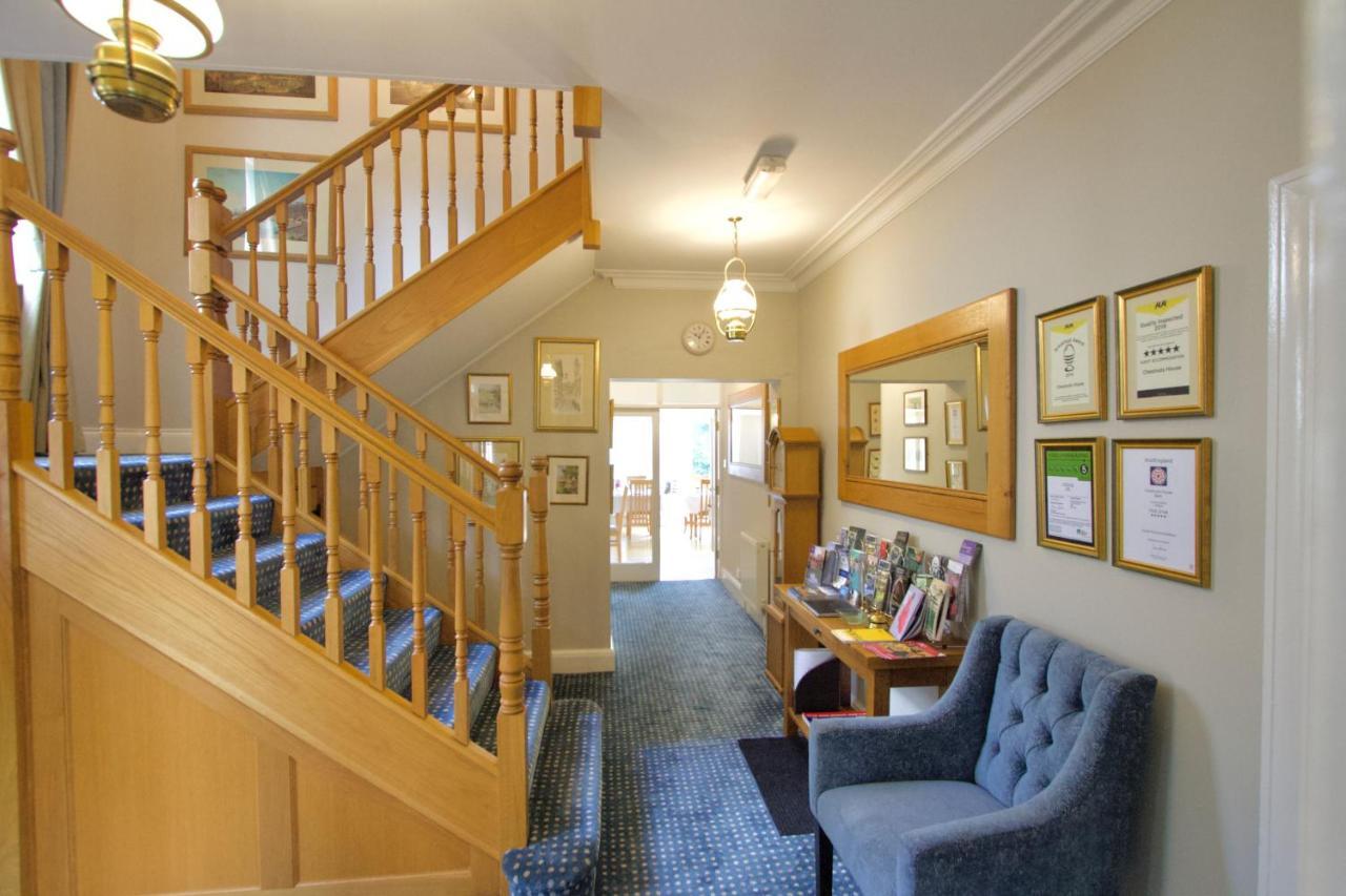 Chestnuts House Boutique B&B Бат Экстерьер фото The interior of the practice