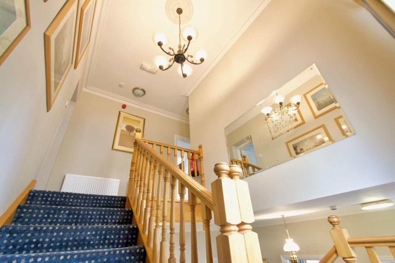 Chestnuts House Boutique B&B Бат Экстерьер фото The interior of the hotel