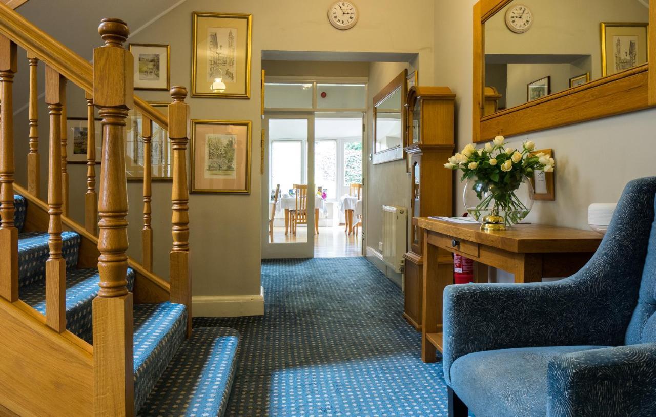 Chestnuts House Boutique B&B Бат Экстерьер фото The reception area at the Old Vicarage