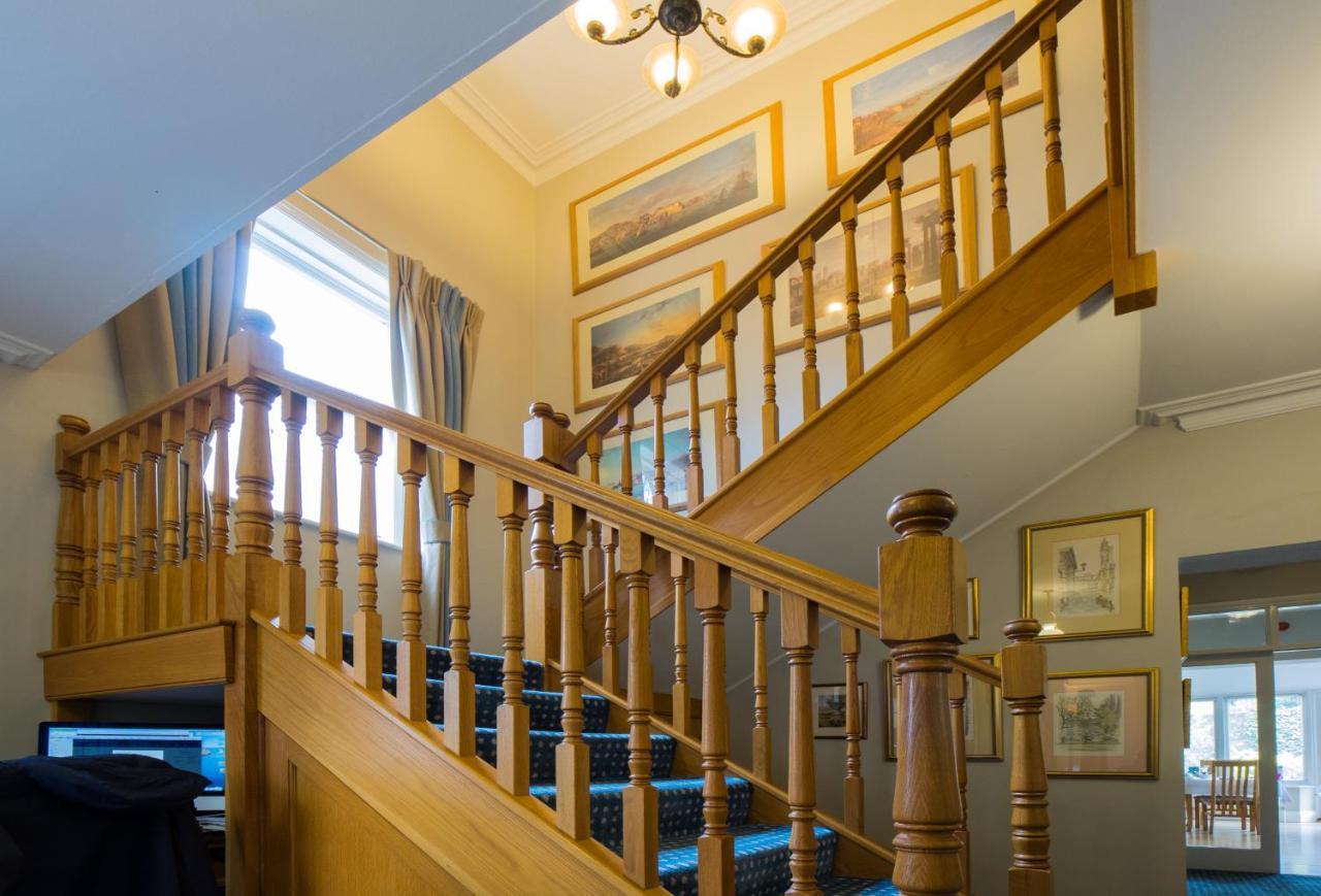 Chestnuts House Boutique B&B Бат Экстерьер фото The staircase